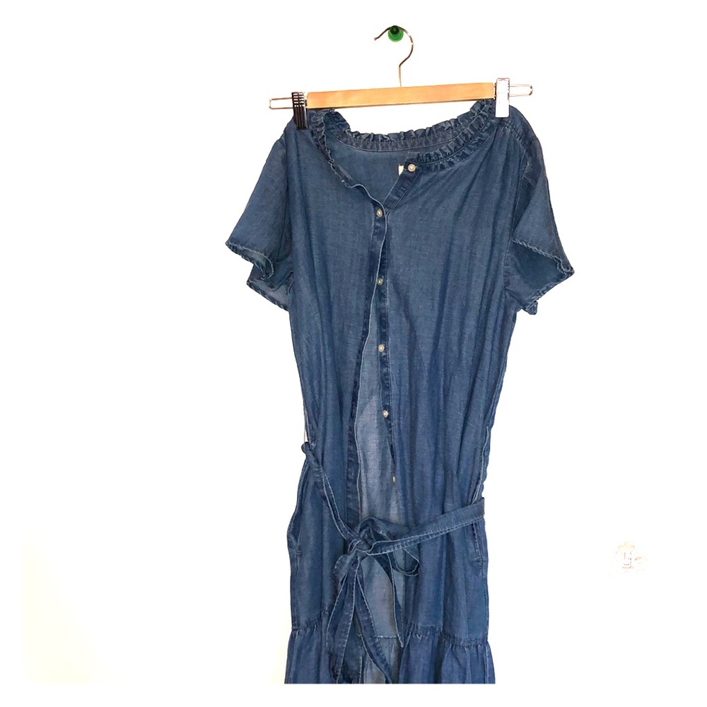 Pretty denim dress- Loft
